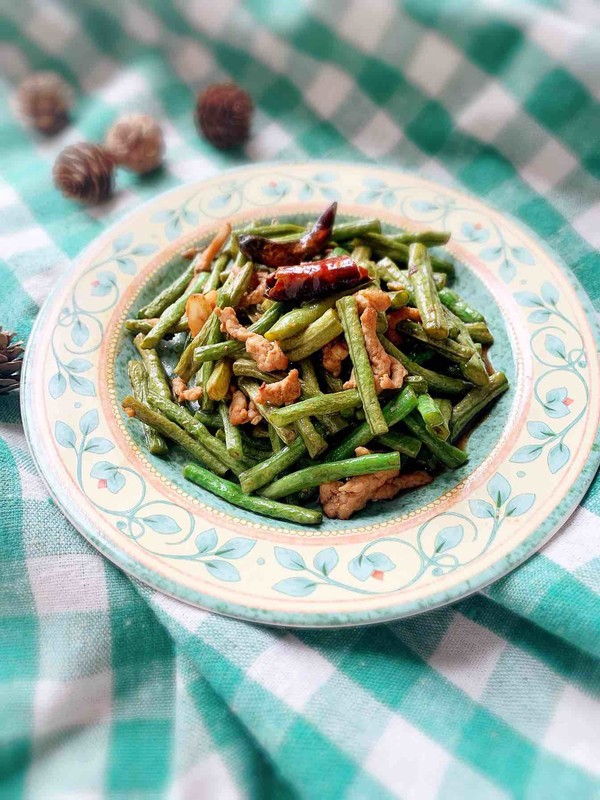 豇豆炒肉絲的做法-酸辣味炒菜譜-易網健康養生網 豇豆炒肉絲的做法-酸辣味炒菜譜