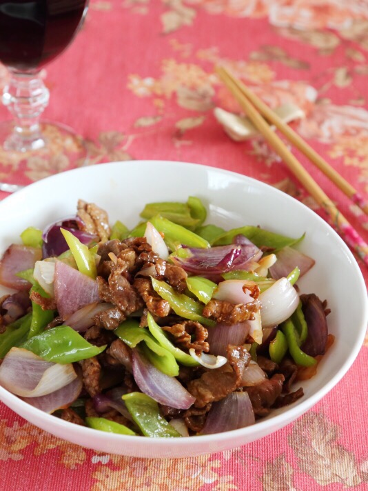 蔥爆牛肉的做法-咸鮮味炒菜譜-易網健康養生網 蔥爆牛肉的做法-咸鮮味炒菜譜