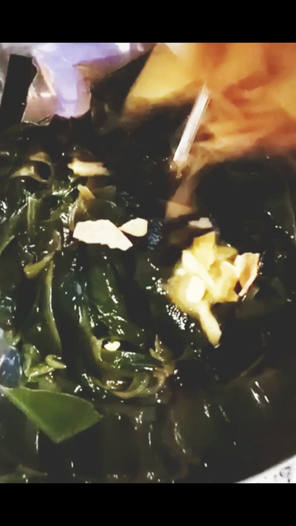 爽口涼拌裙帶菜的做法-家常味拌菜譜-易網(wǎng)健康養(yǎng)生網(wǎng) 爽口涼拌裙帶菜的做法-家常味拌菜譜