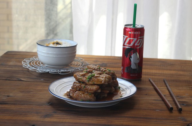 可樂雞翅的做法-家常味炒菜譜-易網(wǎng)健康養(yǎng)生網(wǎng) 可樂雞翅的做法-家常味炒菜譜