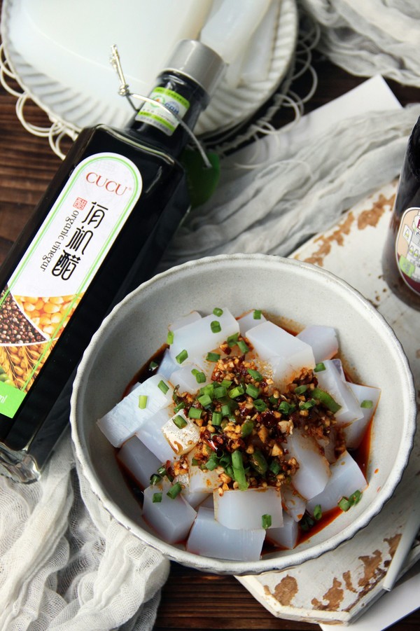 酸辣涼粉(豌豆淀粉版)的做法-家常味煮菜譜-易網(wǎng)健康養(yǎng)生網(wǎng) 酸辣涼粉(豌豆淀粉版)的做法-家常味煮菜譜