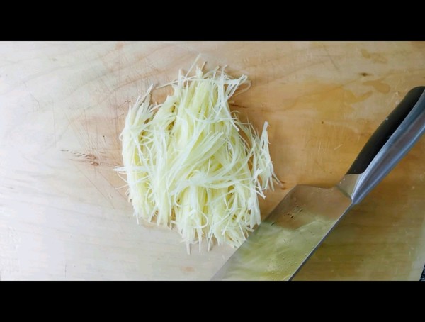 土豆松的做法-香辣味炸菜譜-易網健康養生網 土豆松的做法-香辣味炸菜譜