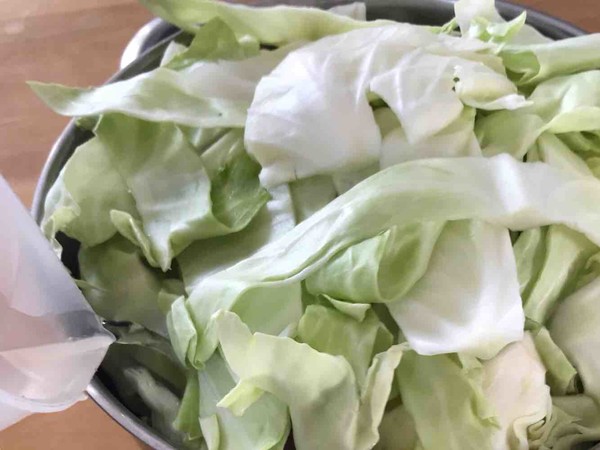 羊肉燉包菜的做法-咸鮮味煮菜譜-易網健康養生網 羊肉燉包菜的做法-咸鮮味煮菜譜