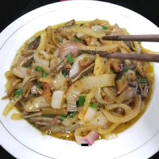 洋蔥炒鱔絲的做法-家常味炒菜譜