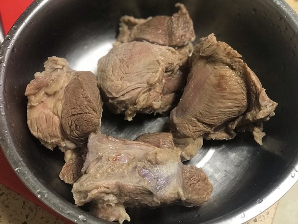 家庭版醬牛肉的做法-家常味燉菜譜-易網健康養(yǎng)生網 家庭版醬牛肉的做法-家常味燉菜譜