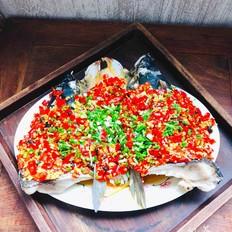 拿的出手的宴客菜，剁椒魚頭，超下飯零失敗的做法-咸鮮味蒸菜譜