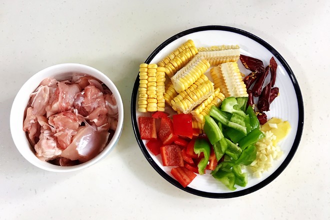 香菇燉雞的做法-家常味燉菜譜-易網健康養生網 香菇燉雞的做法-家常味燉菜譜