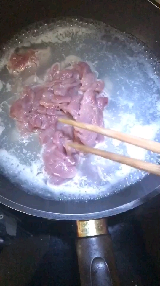 水煮肉的做法-香辣味煮菜譜-易網健康養生網 水煮肉的做法-香辣味煮菜譜