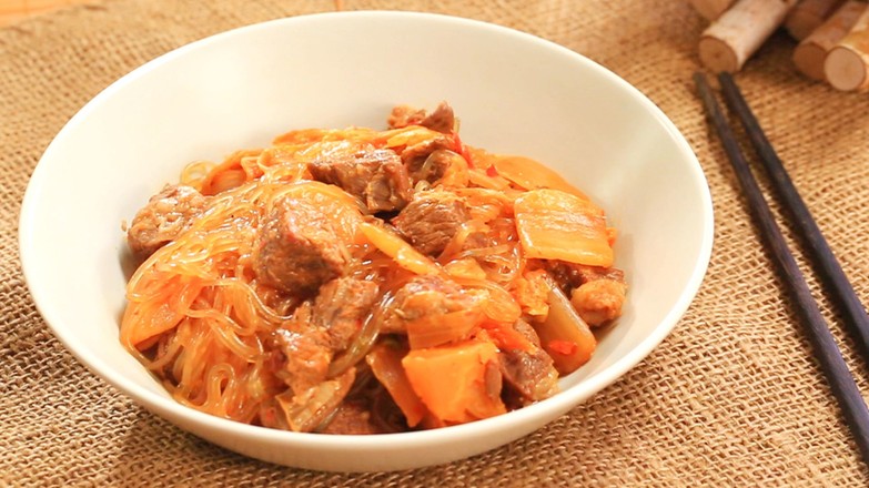 酸菜牛肉燉粉條的做法-家常味燉菜譜-易網(wǎng)健康養(yǎng)生網(wǎng) 酸菜牛肉燉粉條的做法-家常味燉菜譜