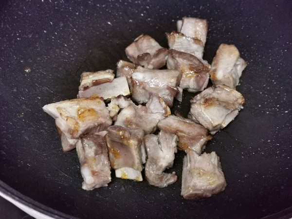 腐乳燒排骨的做法-家常味燒菜譜-易網健康養生網 腐乳燒排骨的做法-家常味燒菜譜