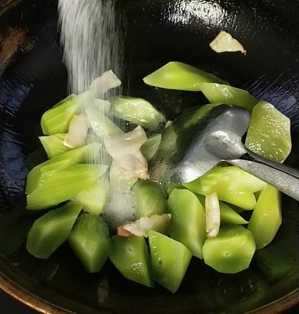 萵苣燒肉的做法-咸鮮味燒菜譜-易網(wǎng)健康養(yǎng)生網(wǎng) 萵苣燒肉的做法-咸鮮味燒菜譜