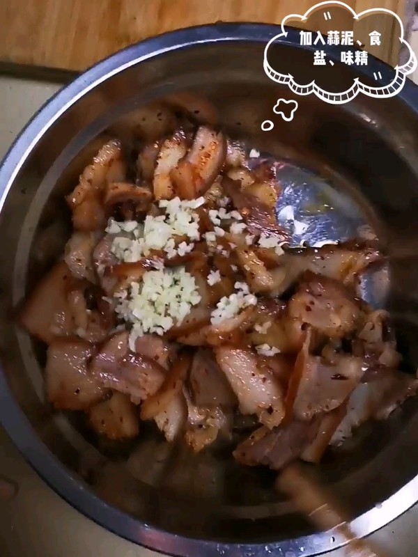 涼拌鹵豬肘的做法-麻辣味拌菜譜