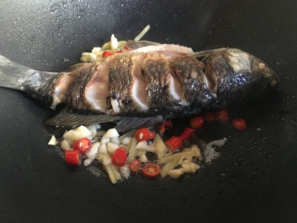 鯽魚白蘿卜絲湯的做法-家常味煮菜譜