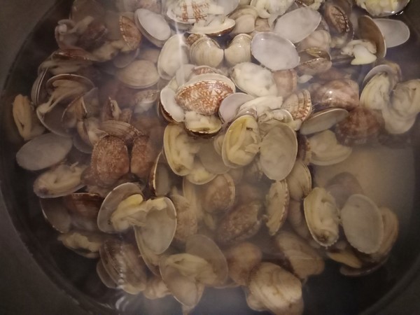 絲瓜炒花蛤的做法-咸鮮味炒菜譜