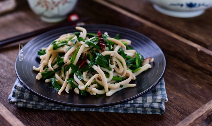韭菜炒魷魚的做法-咸鮮味炒菜譜