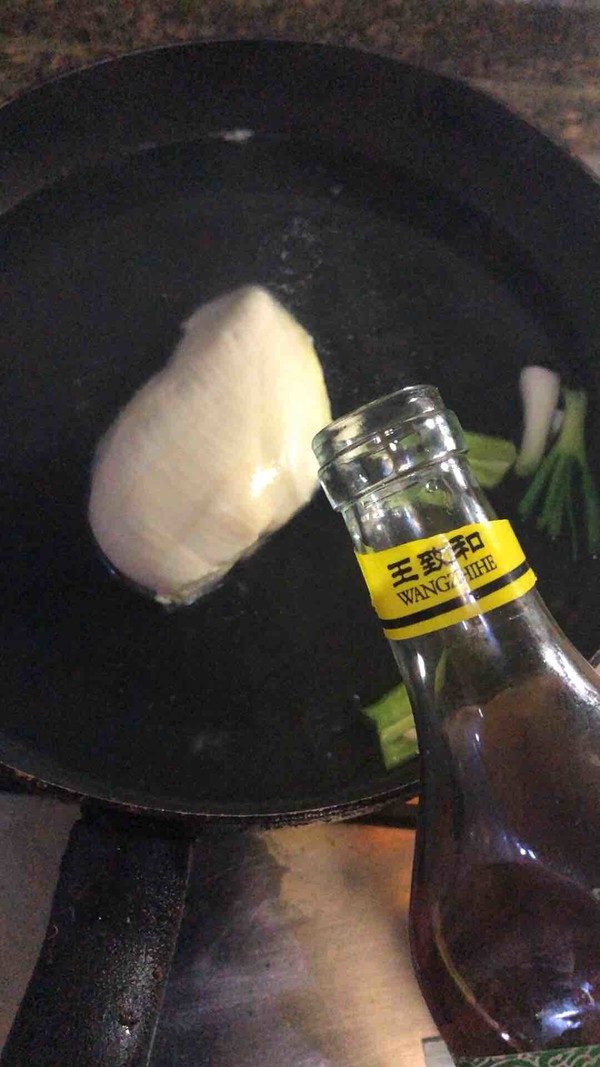 涼拌雞絲的做法-香辣味煮菜譜-易網<a href=http://m.logojc.com/ target=_blank class=infotextkey>健康養生</a>網 涼拌雞絲的做法-香辣味煮菜譜