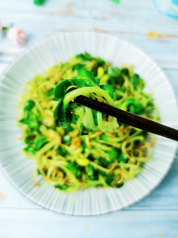蒜香豆苗的做法-咸鮮味炒菜譜-易網健康養生網 蒜香豆苗的做法-咸鮮味炒菜譜