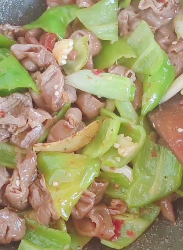 火爆肥腸的做法-香辣味爆菜譜-易網(wǎng)健康養(yǎng)生網(wǎng) 火爆肥腸的做法-香辣味爆菜譜