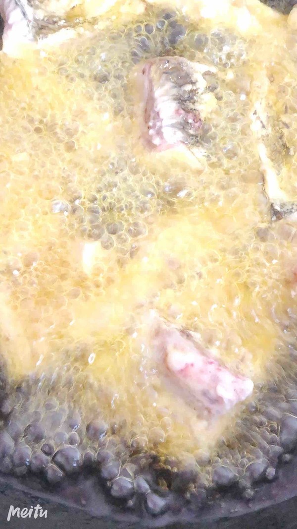 家庭燒鯉魚的做法-家常味燒菜譜-易網健康養生網 家庭燒鯉魚的做法-家常味燒菜譜