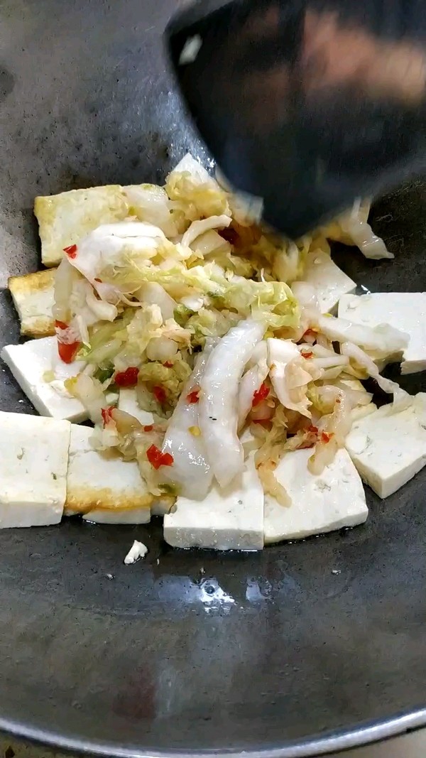 快手辣白菜豆腐湯的做法-酸辣味煮菜譜-易網健康養生網 快手辣白菜豆腐湯的做法-酸辣味煮菜譜