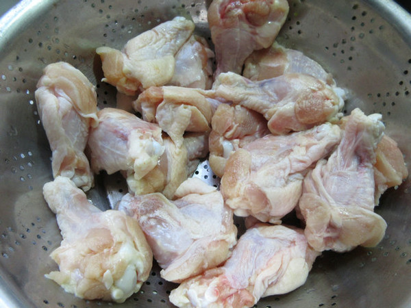 蒸醬小雞腿的做法-醬香味蒸菜譜-易網健康養生網 蒸醬小雞腿的做法-醬香味蒸菜譜