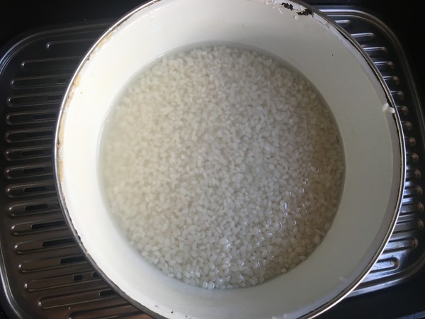 糯米飯豆皮的做法-家常味煎菜譜-易網<a href=http://m.logojc.com/ target=_blank class=infotextkey>健康養生</a>網 糯米飯豆皮的做法-家常味煎菜譜