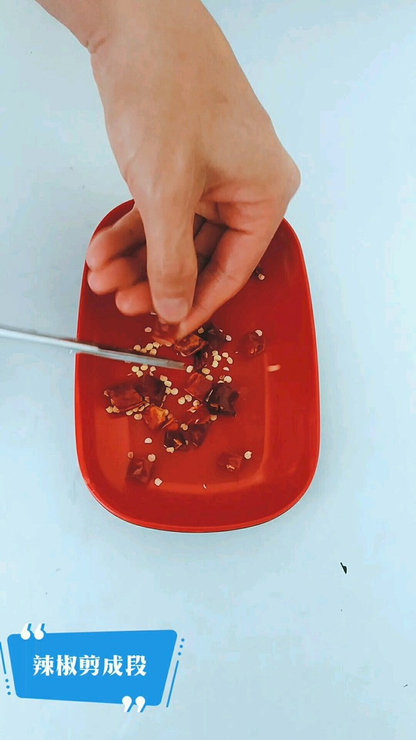 炒甘藍的做法-家常味炒菜譜-易網健康養生網 炒甘藍的做法-家常味炒菜譜