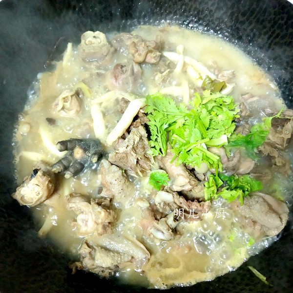 白玉菇燉雞的做法-家常味燉菜譜