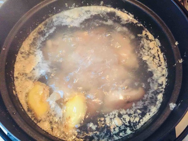 電飯煲豬蹄的做法-咸鮮味燜菜譜