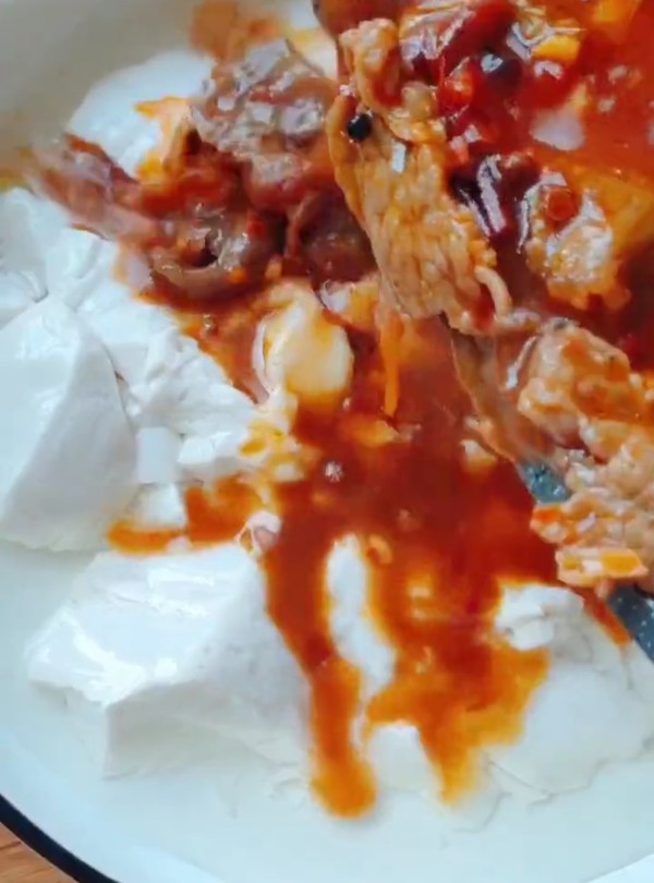 豆花牛柳的做法-麻辣味炒菜譜-易網健康養生網 豆花牛柳的做法-麻辣味炒菜譜