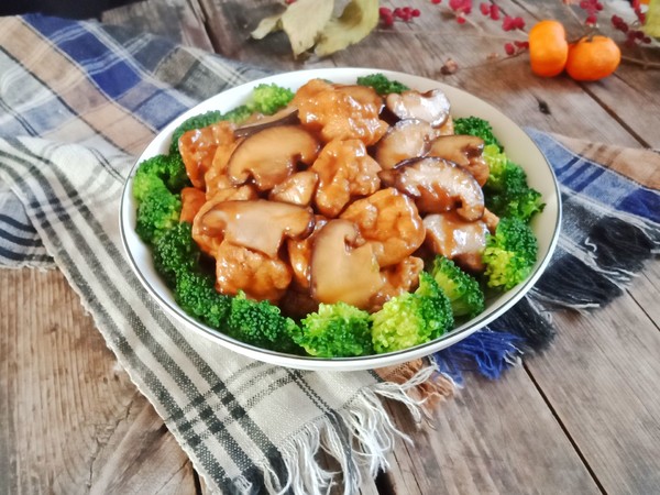 香菇炒豆腐泡的做法-咸鮮味炒菜譜