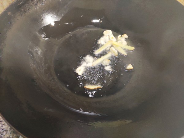 西葫蘆炒馬肉的做法-家常味炒菜譜-易網(wǎng)健康養(yǎng)生網(wǎng) 西葫蘆炒馬肉的做法-家常味炒菜譜