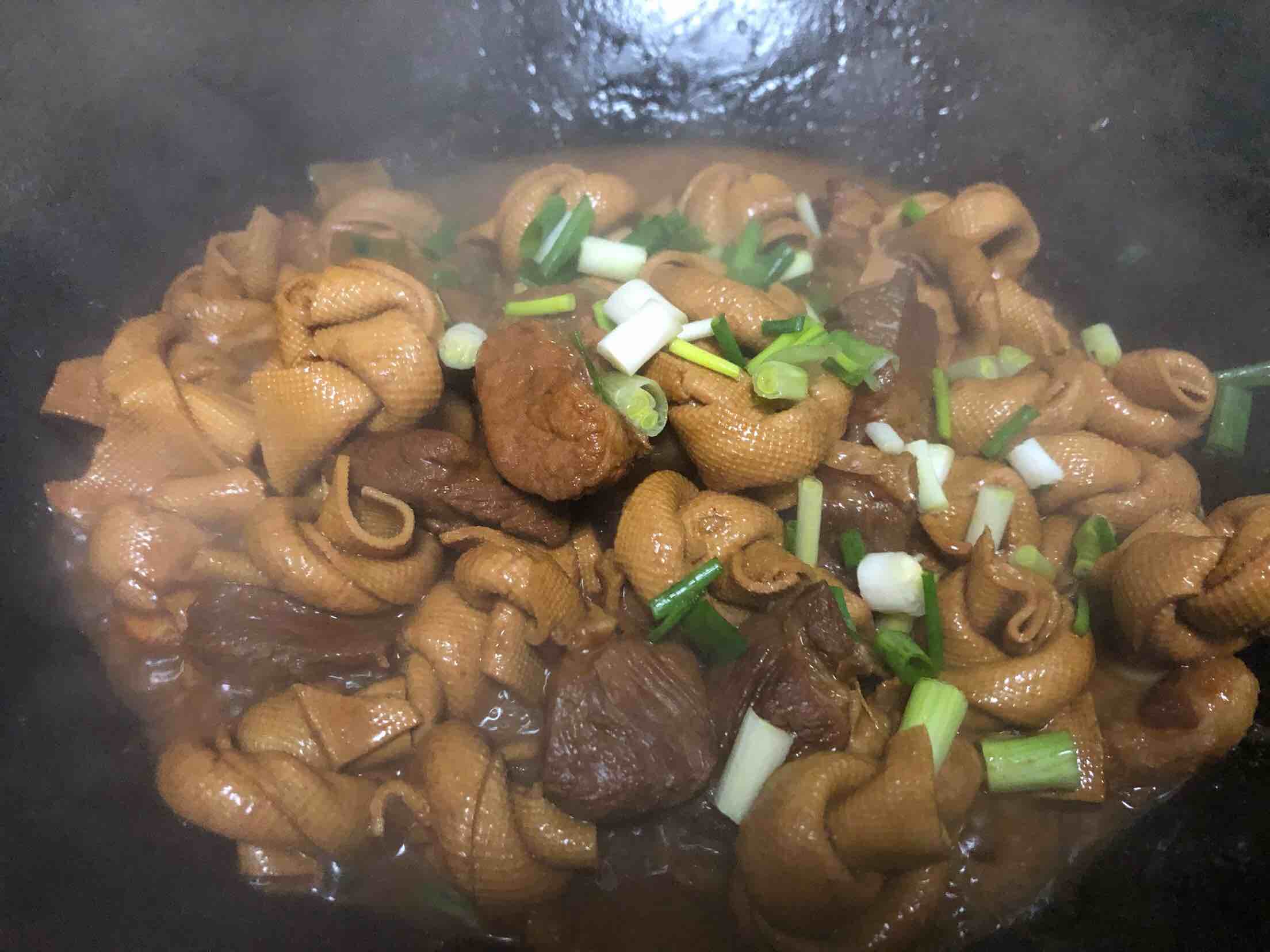 百葉結燒肉的做法-家常味燒菜譜-易網健康養生網 百葉結燒肉的做法-家常味燒菜譜