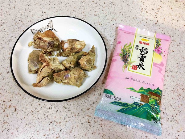 杏鮑菇排骨燜飯的做法-家常味燜菜譜-易網<a href=http://m.logojc.com/ target=_blank class=infotextkey>健康養生</a>網 杏鮑菇排骨燜飯的做法-家常味燜菜譜