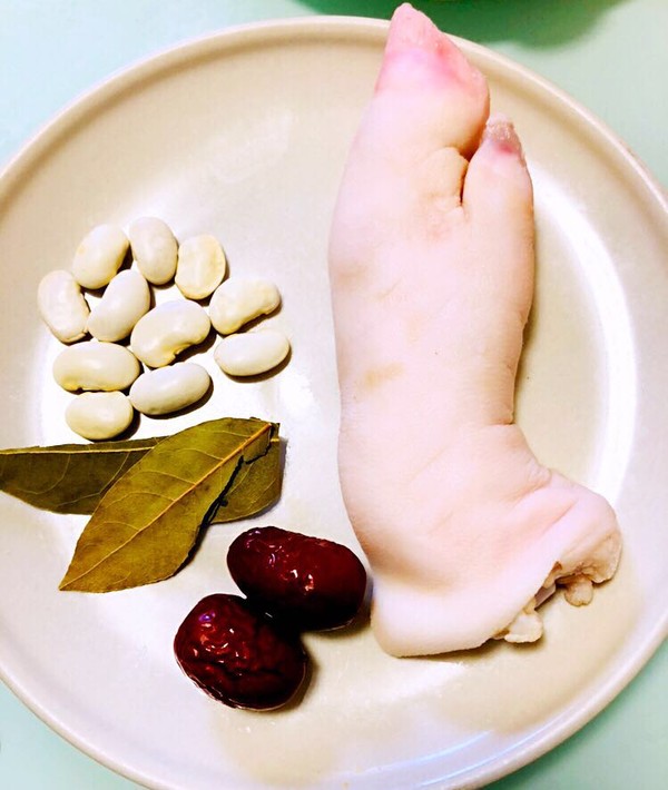 老媽蹄花的做法-咸鮮味燉菜譜-易網<a href=http://m.logojc.com/ target=_blank class=infotextkey>健康養生</a>網 老媽蹄花的做法-咸鮮味燉菜譜