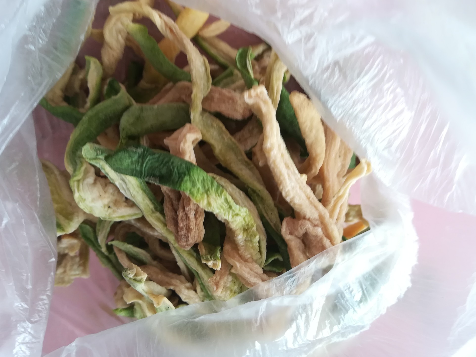 拌青蘿卜干的做法-咸鮮味拌菜譜-易網健康養生網 拌青蘿卜干的做法-咸鮮味拌菜譜