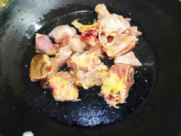 鹿茸菌山藥雞湯的做法-咸鮮味燉菜譜