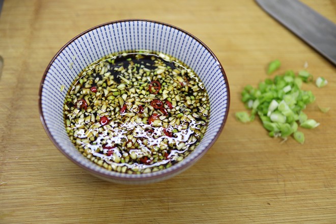 涼拌酸辣海帶絲的做法-酸辣味拌菜譜-易網健康養生網 涼拌酸辣海帶絲的做法-酸辣味拌菜譜