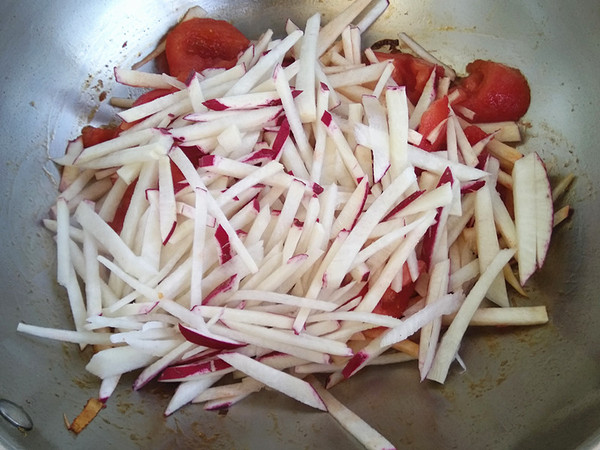 旱蘿卜燒番茄的做法-茄汁味燒菜譜-易網健康養生網 旱蘿卜燒番茄的做法-茄汁味燒菜譜