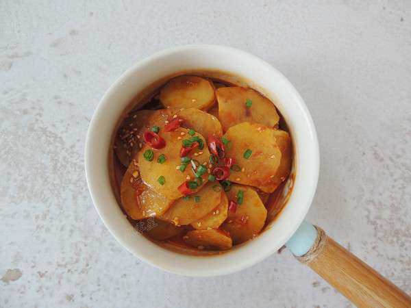 涼拌土豆片的做法-家常味拌菜譜-易網(wǎng)健康養(yǎng)生網(wǎng) 涼拌土豆片的做法-家常味拌菜譜