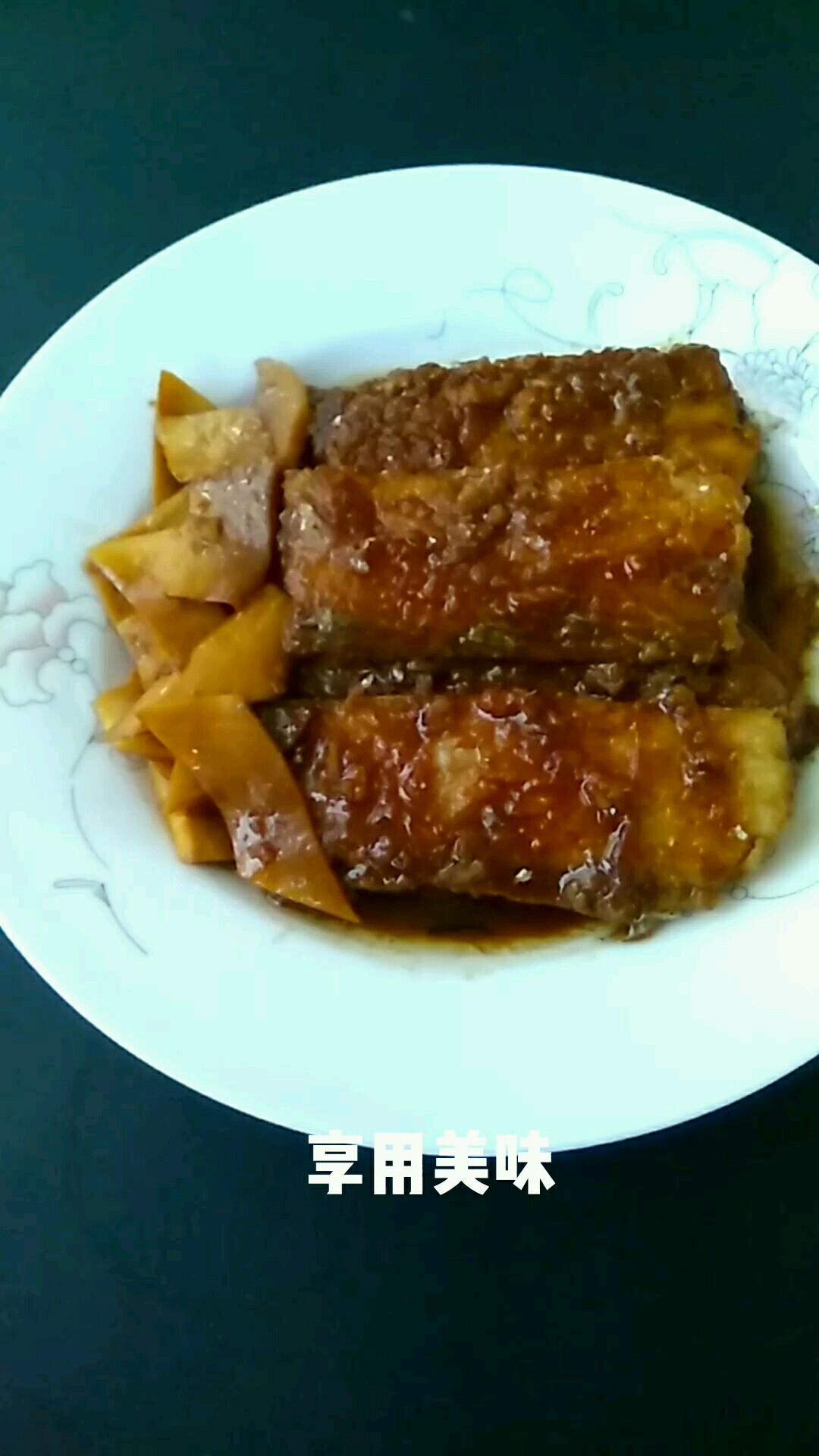 紅燒帶魚杏鮑菇的做法-咸鮮味燒菜譜-易網健康養生網 紅燒帶魚杏鮑菇的做法-咸鮮味燒菜譜