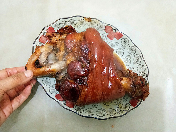 招財肘子的做法-其它口味燉菜譜-易網(wǎng)健康養(yǎng)生網(wǎng) 招財肘子的做法-其它口味燉菜譜