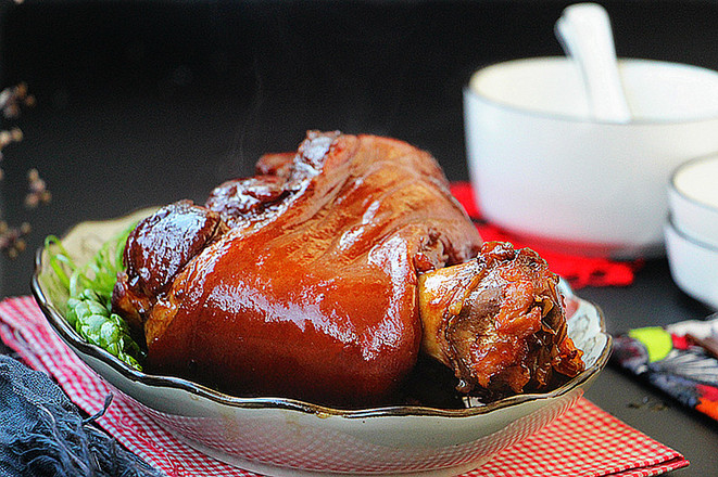 招財肘子的做法-其它口味燉菜譜-易網(wǎng)健康養(yǎng)生網(wǎng) 招財肘子的做法-其它口味燉菜譜