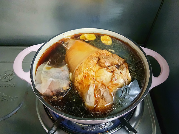 招財肘子的做法-其它口味燉菜譜-易網(wǎng)健康養(yǎng)生網(wǎng) 招財肘子的做法-其它口味燉菜譜