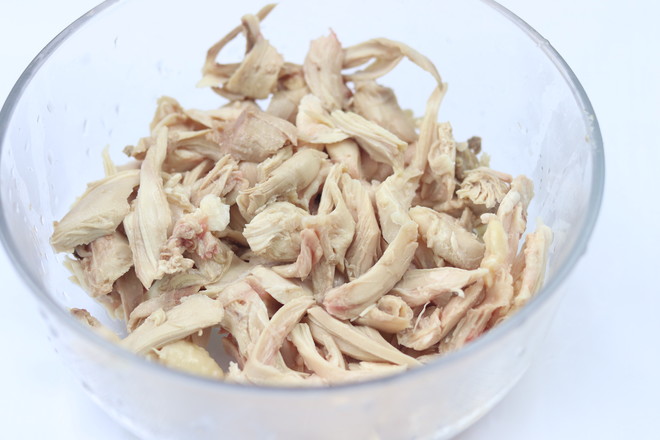 涼拌手撕雞腿肉的做法-家常味拌菜譜-易網健康養生網 涼拌手撕雞腿肉的做法-家常味拌菜譜