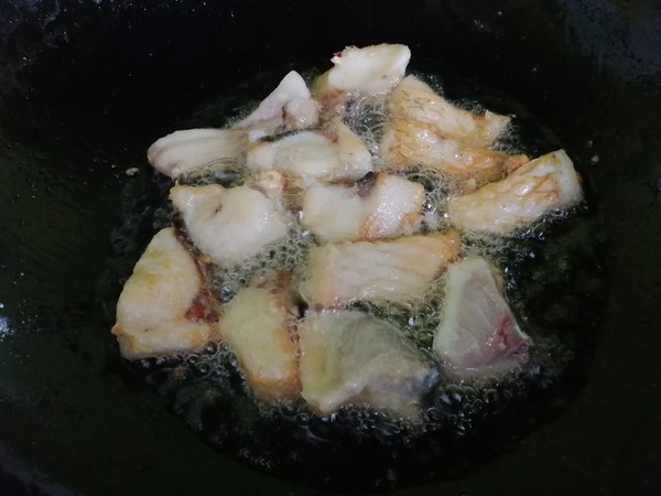 麻辣魚塊的做法-麻辣味炸菜譜-易網(wǎng)健康養(yǎng)生網(wǎng) 麻辣魚塊的做法-麻辣味炸菜譜