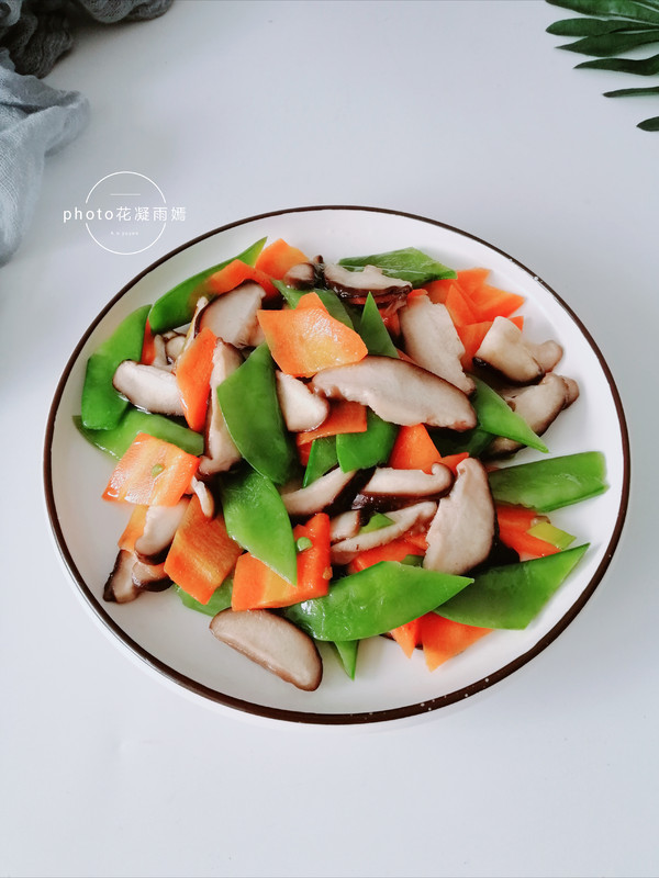 香菇炒荷蘭豆的做法-家常味炒菜譜