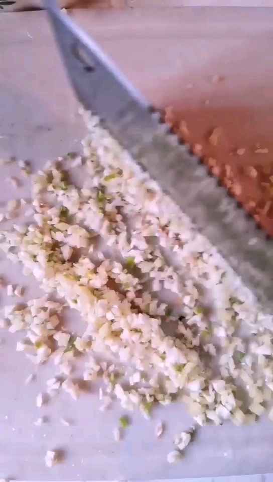 蒜蓉蒸大蝦的做法-家常味蒸菜譜