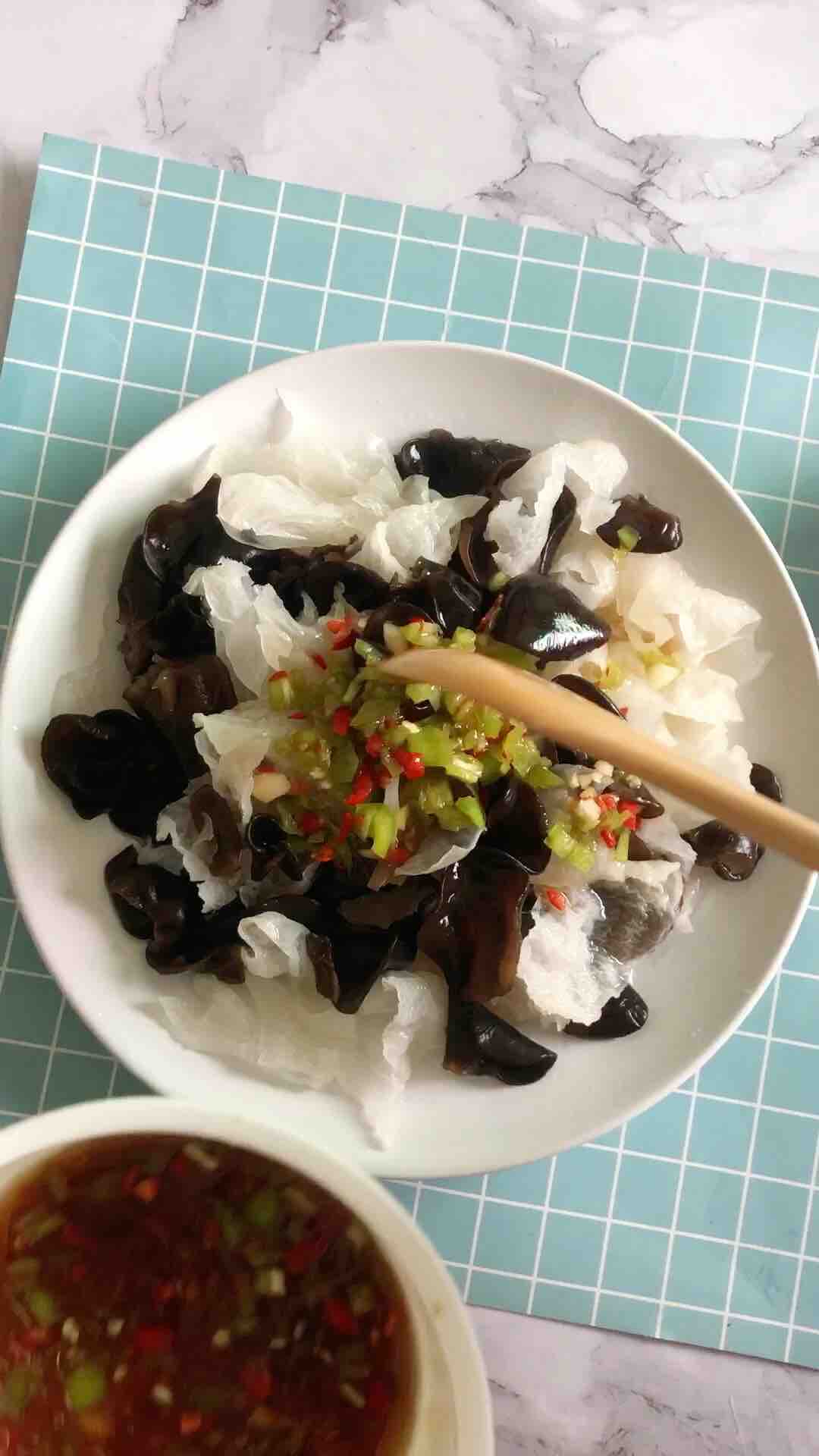 涼拌雙耳的做法-家常味拌菜譜-易網健康養生網 涼拌雙耳的做法-家常味拌菜譜