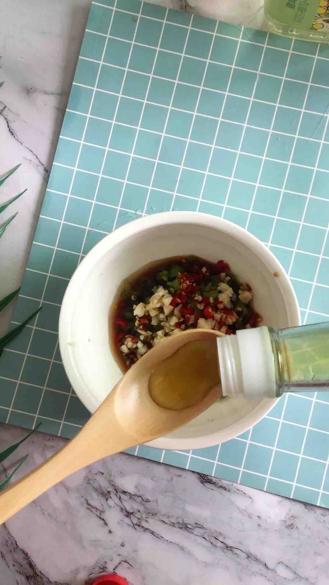 涼拌雙耳的做法-家常味拌菜譜-易網<a href=http://m.logojc.com/ target=_blank class=infotextkey>健康養生</a>網 涼拌雙耳的做法-家常味拌菜譜